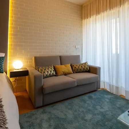 Estudio Encantador Com Vistas O Douro Gaia *